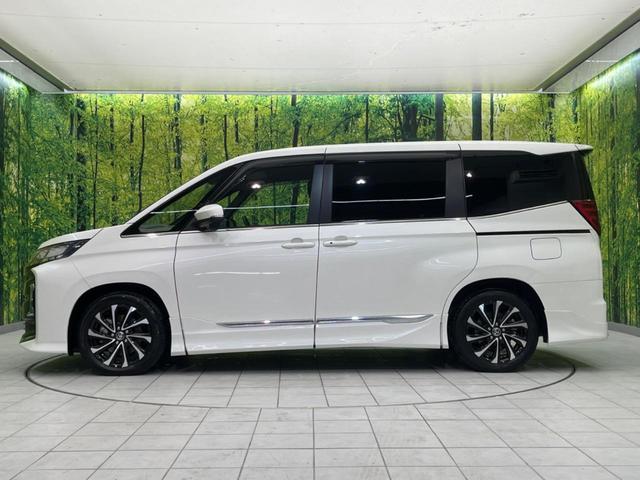 ノア ハイブリッドＳ－Ｚ　両側電動スライドドア　両側電動スライドドア　純正エアロ　純正１０．５型ナビ　後席モニター　バックカメラ　衝突警報装置　レーダークルーズコントロール　禁煙車　パワーバックドア　ハーフレ（38枚目）