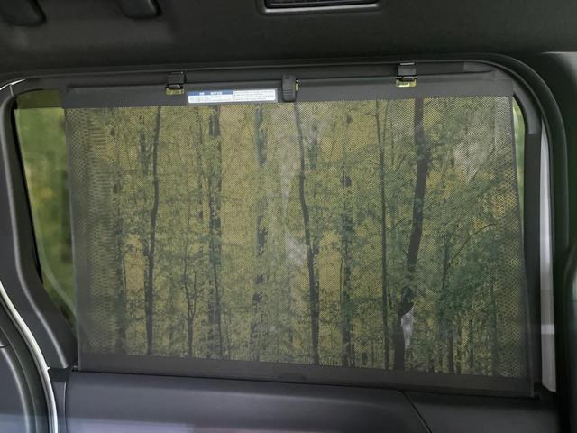 ノア ハイブリッドＳ－Ｚ　両側電動スライドドア　両側電動スライドドア　純正エアロ　純正１０．５型ナビ　後席モニター　バックカメラ　衝突警報装置　レーダークルーズコントロール　禁煙車　パワーバックドア　ハーフレ（41枚目）