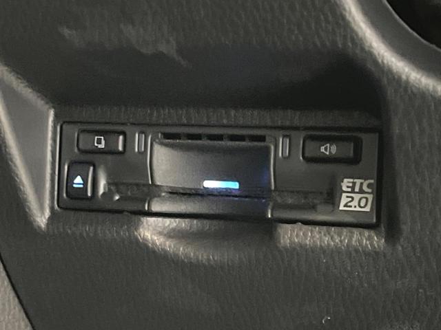 ノア ハイブリッドＳ－Ｚ　両側電動スライドドア　両側電動スライドドア　純正エアロ　純正１０．５型ナビ　後席モニター　バックカメラ　衝突警報装置　レーダークルーズコントロール　禁煙車　パワーバックドア　ハーフレ（47枚目）