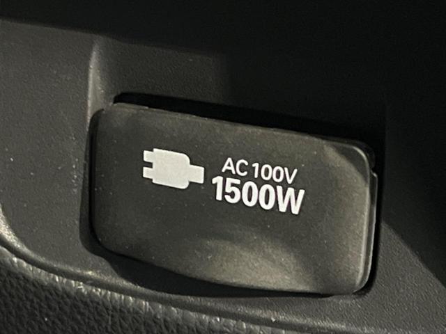 ノア ハイブリッドＳ－Ｚ　両側電動スライドドア　両側電動スライドドア　純正エアロ　純正１０．５型ナビ　後席モニター　バックカメラ　衝突警報装置　レーダークルーズコントロール　禁煙車　パワーバックドア　ハーフレ（50枚目）