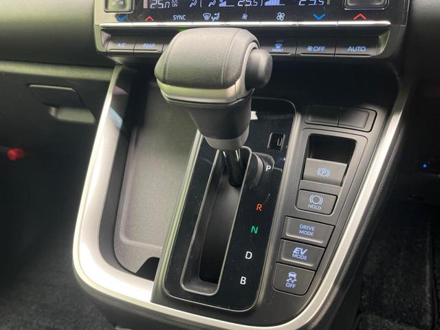 ノア ハイブリッドＳ－Ｚ　両側電動スライドドア　両側電動スライドドア　純正エアロ　純正１０．５型ナビ　後席モニター　バックカメラ　衝突警報装置　レーダークルーズコントロール　禁煙車　パワーバックドア　ハーフレ（63枚目）