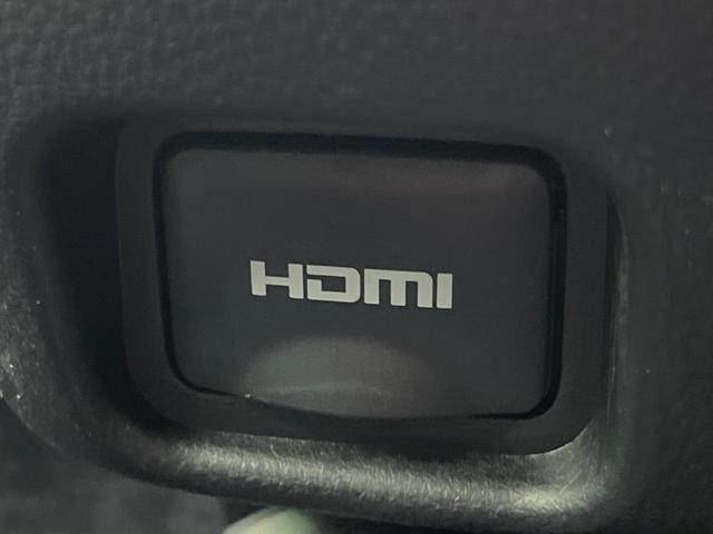 ノア ハイブリッドＳ－Ｚ　両側電動スライドドア　両側電動スライドドア　純正エアロ　純正１０．５型ナビ　後席モニター　バックカメラ　衝突警報装置　レーダークルーズコントロール　禁煙車　パワーバックドア　ハーフレ（70枚目）