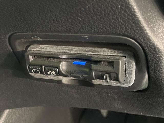 ヴェゼル ハイブリッドZ 衝突軽減装置 禁煙車 純正8インチナビ バックカメラ ETC Bluetooth フルセグ シートヒーター ハーフレザーシート LEDヘッドライト クルーズコントロール オートライト オーエアコン(5枚目)