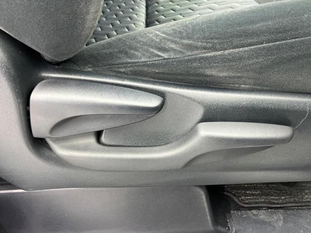 ヴェルファイア ２．５Ｚ　サンルーフ　後席モニター　１０型ナビ　両側電動ドア　バックカメラ　禁煙車　ドラレコ　スマートキー　ＬＥＤヘッド　ＥＴＣ　クルコン　純正１８インチアルミ　オートライト（40枚目）