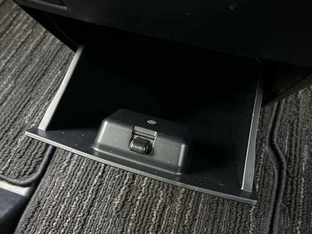 ヴェルファイア ２．５Ｚ　サンルーフ　後席モニター　１０型ナビ　両側電動ドア　バックカメラ　禁煙車　ドラレコ　スマートキー　ＬＥＤヘッド　ＥＴＣ　クルコン　純正１８インチアルミ　オートライト（59枚目）