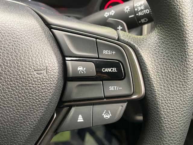 �y�A�_�v�e�B�u�N���[�Y�R���g���[���z�������H�ł̒��������s���y�ɁI�I�����ő��x��ۂN���[�Y�R���g���[�����A�Փˌy���V�X�e���ƘA�g���A�O���̎ԗ������m���ĎԊԂ�ۂ悤�ɑ��x���߂��Ă���܂��I�I