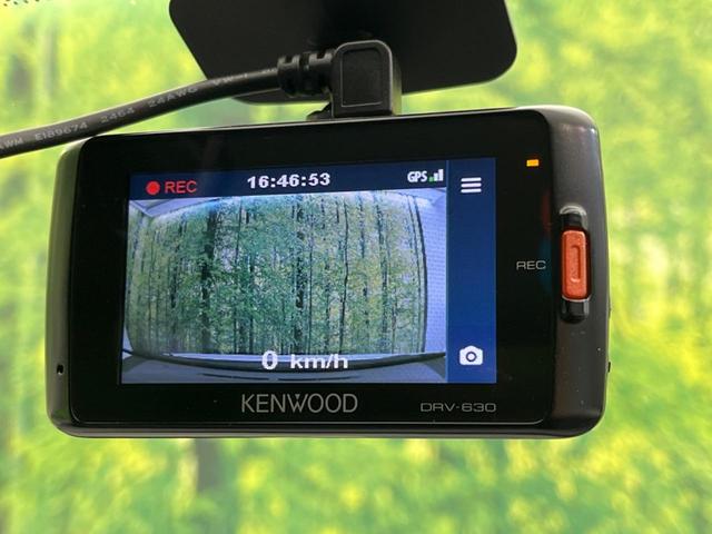 プリウス Ｓ　モデリスタエアロ　禁煙車　ナビ　バックカメラ　ＥＴＣ　ドライブレコーダー　Ｂｌｕｅｔｏｏｔｈ　フルセグ　クルーズコントロール　革巻きステアリング　スマートキー　オートライト　オートエアコン（7枚目）