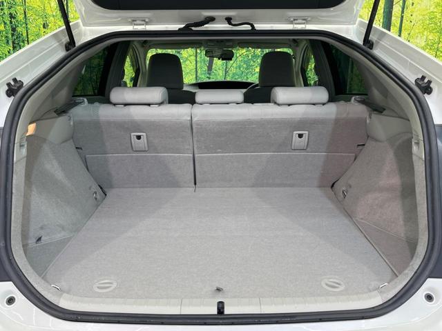 プリウス Ｓ　モデリスタエアロ　禁煙車　ナビ　バックカメラ　ＥＴＣ　ドライブレコーダー　Ｂｌｕｅｔｏｏｔｈ　フルセグ　クルーズコントロール　革巻きステアリング　スマートキー　オートライト　オートエアコン（10枚目）