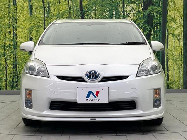 プリウス Ｓ　モデリスタエアロ　禁煙車　ナビ　バックカメラ　ＥＴＣ　ドライブレコーダー　Ｂｌｕｅｔｏｏｔｈ　フルセグ　クルーズコントロール　革巻きステアリング　スマートキー　オートライト　オートエアコン（14枚目）