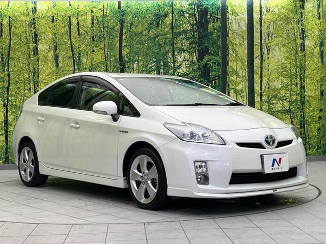 プリウス Ｓ　モデリスタエアロ　禁煙車　ナビ　バックカメラ　ＥＴＣ　ドライブレコーダー　Ｂｌｕｅｔｏｏｔｈ　フルセグ　クルーズコントロール　革巻きステアリング　スマートキー　オートライト　オートエアコン（16枚目）