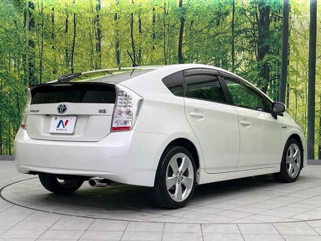 プリウス Ｓ　モデリスタエアロ　禁煙車　ナビ　バックカメラ　ＥＴＣ　ドライブレコーダー　Ｂｌｕｅｔｏｏｔｈ　フルセグ　クルーズコントロール　革巻きステアリング　スマートキー　オートライト　オートエアコン（17枚目）