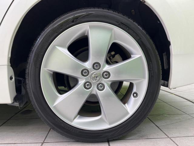 プリウス Ｓ　モデリスタエアロ　禁煙車　ナビ　バックカメラ　ＥＴＣ　ドライブレコーダー　Ｂｌｕｅｔｏｏｔｈ　フルセグ　クルーズコントロール　革巻きステアリング　スマートキー　オートライト　オートエアコン（22枚目）
