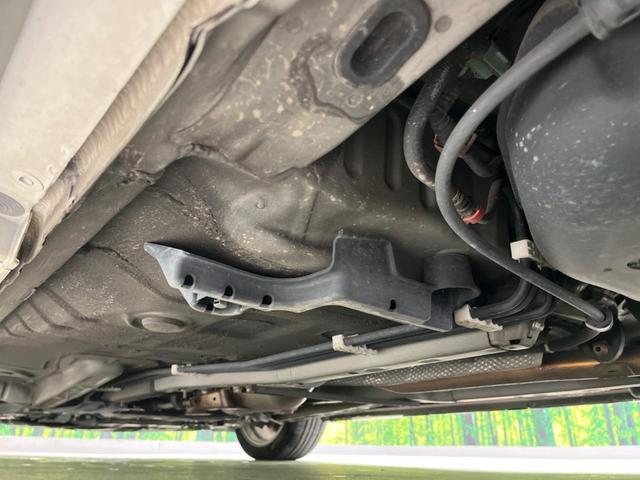 プリウス Ｓ　モデリスタエアロ　禁煙車　ナビ　バックカメラ　ＥＴＣ　ドライブレコーダー　Ｂｌｕｅｔｏｏｔｈ　フルセグ　クルーズコントロール　革巻きステアリング　スマートキー　オートライト　オートエアコン（29枚目）