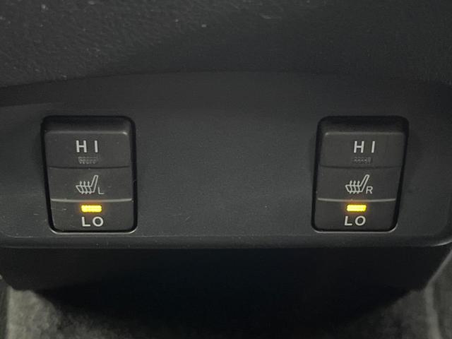 シエンタ ハイブリッドＧ　ハイブリッド　両側電動スライドドア　純正ナビ　バックカメラ　衝突軽減装置　禁煙車　シートヒーター　ドラレコ　レーンキープ　スマートキー　ＬＥＤヘッド　ＥＴＣ　オートマチックハイビーム（7枚目）