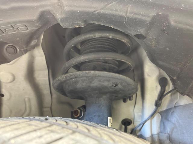 アクア Ｓスタイルブラック　純正ナビ　バックカメラ　衝突軽減装置　禁煙車　シートヒーター　ドラレコ　レーンキープ　スマートキー　ＬＥＤヘッド　ＥＴＣ　オートマチックハイビーム　車線逸脱警報　オートライト　オートエアコン（20枚目）