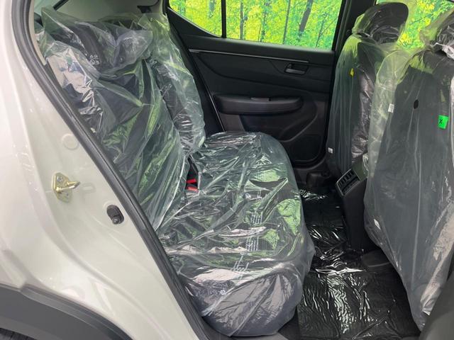 ＷＲ－Ｖ Ｘ　衝突軽減装置　レーダークルーズ　ＬＥＤヘッドライト　禁煙車　クリアランスソナー　オートマチックハイビーム　オートライト　電動格納ミラー　オートエアコン　横滑り防止（9枚目）