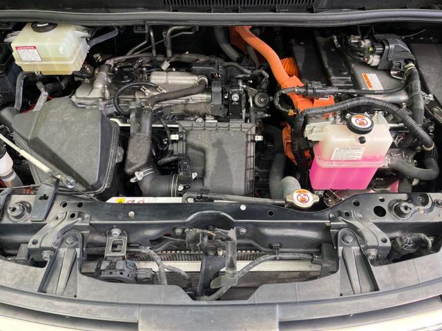 ノア ハイブリッドＳｉ　ダブルバイビーＩＩ　後席モニタ　両側電動スライドドア　衝突軽減装置　純正９インチナビ　バックカメラ　ＥＴＣ　Ｂｌｕｅｔｏｏｔｈ　フルセグ　ハーフレザーシート　ＬＥＤヘッドライト　ＬＥＤフロントフォグ　クリアランスソナー（18枚目）