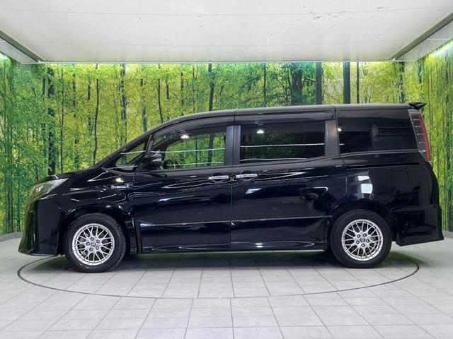 ノア ハイブリッドＳｉ　ダブルバイビーＩＩ　後席モニタ　両側電動スライドドア　衝突軽減装置　純正９インチナビ　バックカメラ　ＥＴＣ　Ｂｌｕｅｔｏｏｔｈ　フルセグ　ハーフレザーシート　ＬＥＤヘッドライト　ＬＥＤフロントフォグ　クリアランスソナー（26枚目）