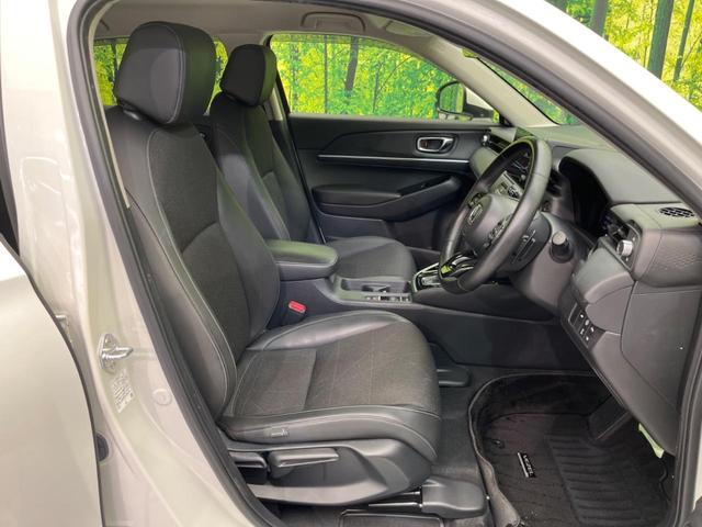 ヴェゼル ｅ：ＨＥＶ　Ｚ　ホンダセンシング　禁煙車　純正９インチナビ　アダプティブクルーズコントロール　バックカメラ　ＥＴＣ　Ｂｌｕｅｔｏｏｔｈ　フルセグ　ドライブレコーダー　スマートキー　シートヒーター　ハーフレザーシート（8枚目）