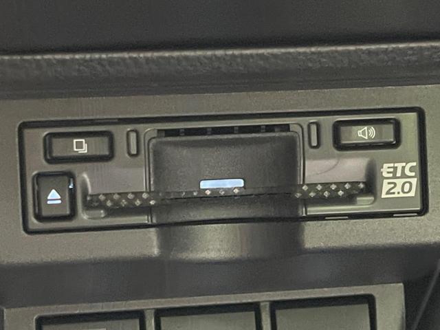 プリウス Ｚ　モデリスタエアロ　衝突軽減装置　禁煙車　純正１２．３インチディスプレイオーディオ　全周囲カメラ　レーダークルーズコントロール　ＥＴＣ２．０　Ｂｌｕｅｔｏｏｔｈ　フルセグ　ドラレコ　シートヒーター（7枚目）