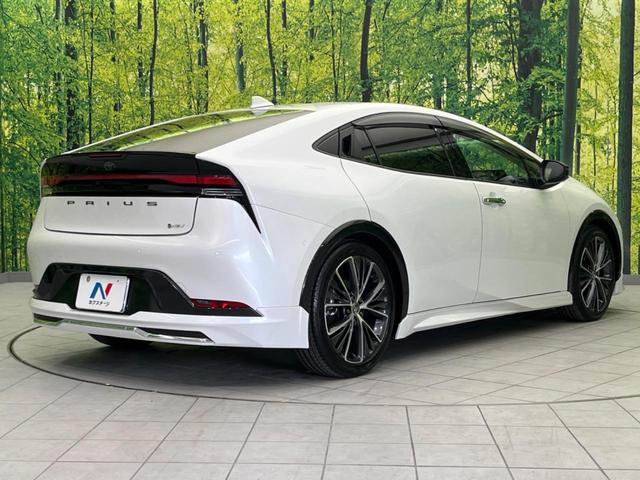 プリウス Ｚ　モデリスタエアロ　衝突軽減装置　禁煙車　純正１２．３インチディスプレイオーディオ　全周囲カメラ　レーダークルーズコントロール　ＥＴＣ２．０　Ｂｌｕｅｔｏｏｔｈ　フルセグ　ドラレコ　シートヒーター（17枚目）