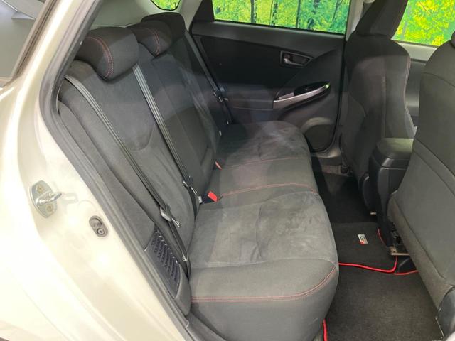 プリウス Ｓツーリングセレクション・Ｇ’ｓ　禁煙車　ＳＤナビ　バックカメラ　ＥＴＣ　Ｂｌｕｅｔｏｏｔｈ　フルセグ　スマートキー　ＨＩＤヘッドライト　クルーズコントロール　オートライト　オートエアコン　革巻きステアリング　ステアリングスイッチ（9枚目）