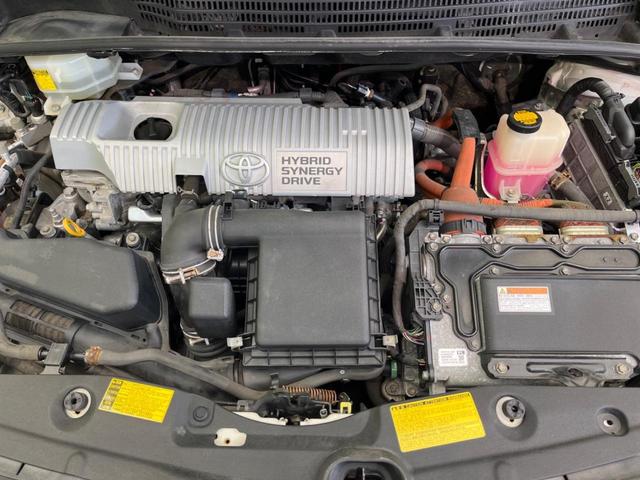 プリウス Ｓツーリングセレクション・Ｇ’ｓ　禁煙車　ＳＤナビ　バックカメラ　ＥＴＣ　Ｂｌｕｅｔｏｏｔｈ　フルセグ　スマートキー　ＨＩＤヘッドライト　クルーズコントロール　オートライト　オートエアコン　革巻きステアリング　ステアリングスイッチ（18枚目）