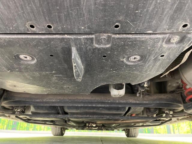 プリウス Ｓツーリングセレクション・Ｇ’ｓ　禁煙車　ＳＤナビ　バックカメラ　ＥＴＣ　Ｂｌｕｅｔｏｏｔｈ　フルセグ　スマートキー　ＨＩＤヘッドライト　クルーズコントロール　オートライト　オートエアコン　革巻きステアリング　ステアリングスイッチ（19枚目）