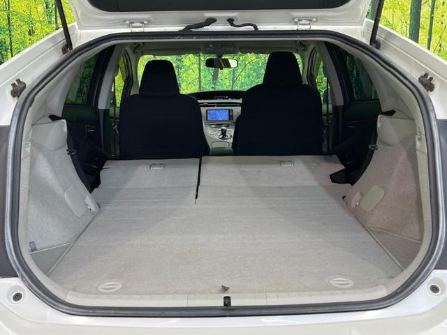 プリウス Ｓツーリングセレクション・Ｇ’ｓ　禁煙車　ＳＤナビ　バックカメラ　ＥＴＣ　Ｂｌｕｅｔｏｏｔｈ　フルセグ　スマートキー　ＨＩＤヘッドライト　クルーズコントロール　オートライト　オートエアコン　革巻きステアリング　ステアリングスイッチ（33枚目）