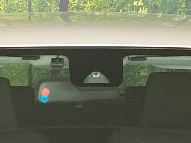 パッソ モーダ　Ｓ　衝突軽減装置　禁煙車　ＳＤナビ　バックカメラ　ＥＴＣ　Ｂｌｕｅｔｏｏｔｈ　フルセグ　スマートキー　ＬＥＤヘッド　ステアリングスイッチ　オートライト　オートエアコン　アイドリングストップ（3枚目）