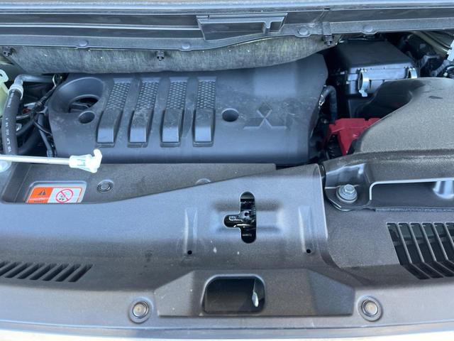 デリカＤ：５ Ｐ　４ＷＤ　ディーゼル　両側電動スライドドア　純正１０．１インチナビ　バックカメラ　衝突警報装置　レーダークルーズコントロール　禁煙車　パワーバックドア　ドライブレコーダー　コーナーセンサー（19枚目）