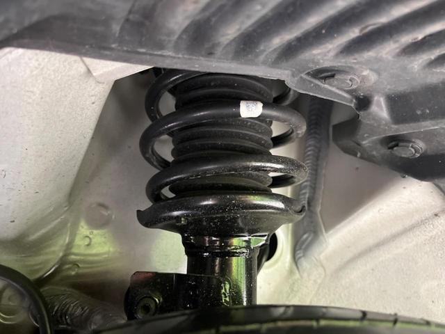 スペーシア ハイブリッドＸ　両側電動スライドドア　衝突軽減装置　禁煙車　ディスプレイオーディオ　バックカメラ　Ｂｌｕｅｔｏｏｔｈ　スマートキー　シートヒーター　レーンアシスト　コーナーセンサー　オートライト　オートエアコン（20枚目）