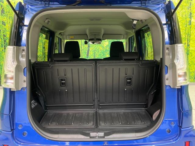 ���i�̂���������ʋ΁A���}���ɏ\���ȉ׎��X�y�[�X���m�ۂ��Ă���܂��B�Z�J���h�V�[�g��|���ƁA�傫�ȉו��̐ύڂ��\�ł���