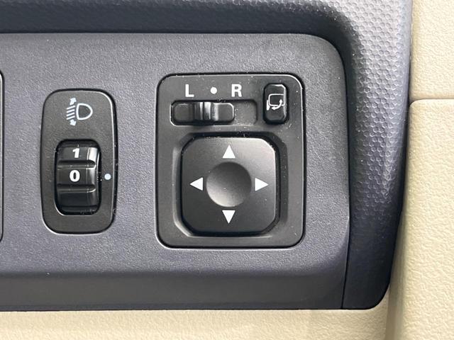 �y�d���i�[�~���[�z�T�C�h�~���[�͓d���i�[���ƂȂ��Ă���A�������ԏ�ł��L�Y�������X�N��}�����܂��B