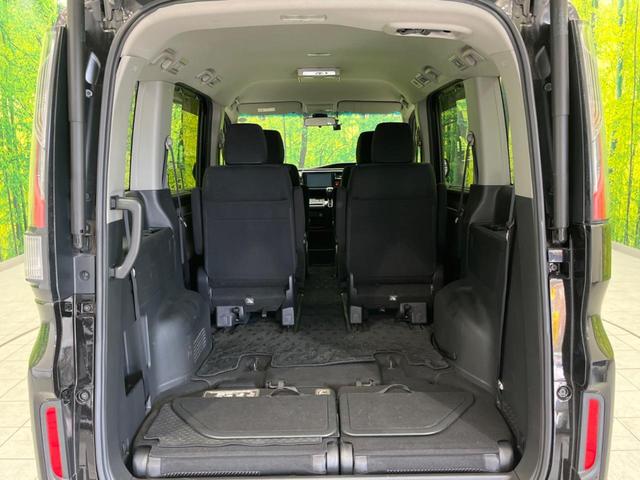 ステップワゴンスパーダ スパーダ　ホンダセンシング　後席モニター　両側電動スライドドア　衝突軽減装置　禁煙車　純正９インチナビ　アダプティブクルーズコントロール　ＥＴＣ　Ｂｌｕｅｔｏｏｔｈ　フルセグ　ドライブレコーダー　スマートキー　ＬＥＤヘッドライト（11枚目）