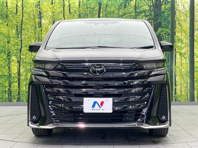 ヴェルファイアハイブリッド Ｚ　プレミア　ガラスルーフ　両側電動スライドドア　純正１４インチディスプレイオーディオ　フリップダウンモニター　全周囲カメラ　衝突警報装置　レーダークルーズコントロール　禁煙車　パワーバックドア（11枚目）