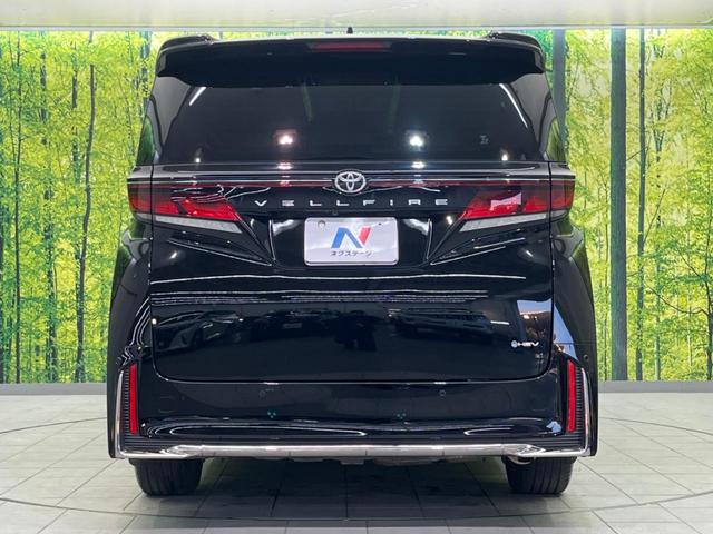 ヴェルファイアハイブリッド Ｚ　プレミア　ガラスルーフ　両側電動スライドドア　純正１４インチディスプレイオーディオ　フリップダウンモニター　全周囲カメラ　衝突警報装置　レーダークルーズコントロール　禁煙車　パワーバックドア（12枚目）