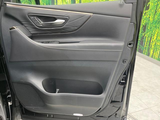 ヴェルファイアハイブリッド Ｚ　プレミア　ガラスルーフ　両側電動スライドドア　純正１４インチディスプレイオーディオ　フリップダウンモニター　全周囲カメラ　衝突警報装置　レーダークルーズコントロール　禁煙車　パワーバックドア（22枚目）