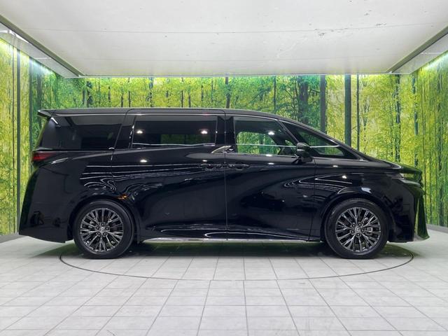 ヴェルファイアハイブリッド Ｚ　プレミア　ガラスルーフ　両側電動スライドドア　純正１４インチディスプレイオーディオ　フリップダウンモニター　全周囲カメラ　衝突警報装置　レーダークルーズコントロール　禁煙車　パワーバックドア（43枚目）