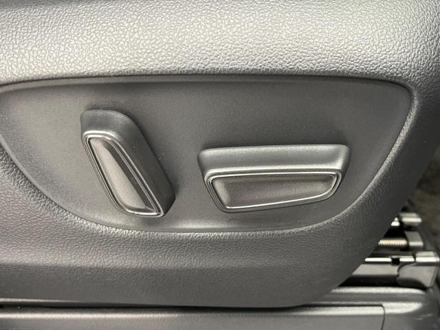 ヴェルファイアハイブリッド Ｚ　プレミア　ガラスルーフ　両側電動スライドドア　純正１４インチディスプレイオーディオ　フリップダウンモニター　全周囲カメラ　衝突警報装置　レーダークルーズコントロール　禁煙車　パワーバックドア（48枚目）