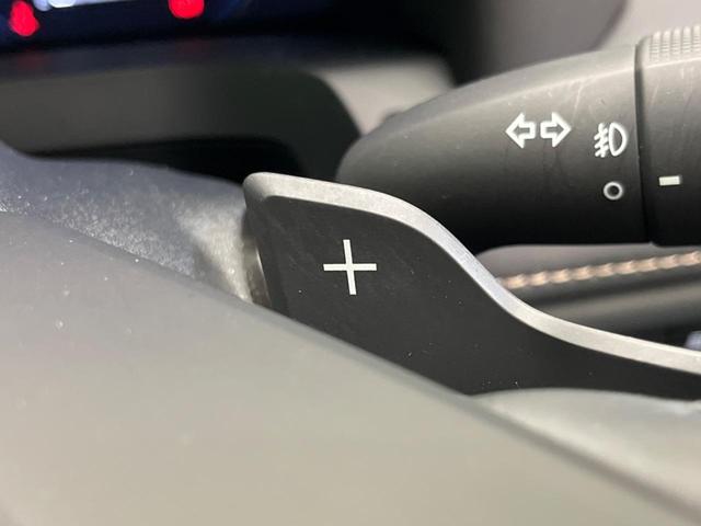 ヴェルファイアハイブリッド Ｚ　プレミア　ガラスルーフ　両側電動スライドドア　純正１４インチディスプレイオーディオ　フリップダウンモニター　全周囲カメラ　衝突警報装置　レーダークルーズコントロール　禁煙車　パワーバックドア（58枚目）