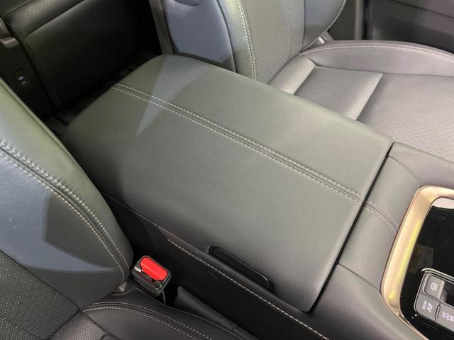 ヴェルファイアハイブリッド Ｚ　プレミア　ガラスルーフ　両側電動スライドドア　純正１４インチディスプレイオーディオ　フリップダウンモニター　全周囲カメラ　衝突警報装置　レーダークルーズコントロール　禁煙車　パワーバックドア（76枚目）