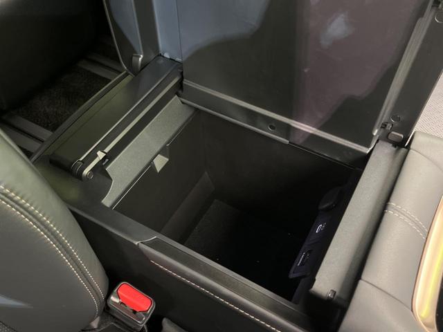 ヴェルファイアハイブリッド Ｚ　プレミア　ガラスルーフ　両側電動スライドドア　純正１４インチディスプレイオーディオ　フリップダウンモニター　全周囲カメラ　衝突警報装置　レーダークルーズコントロール　禁煙車　パワーバックドア（77枚目）