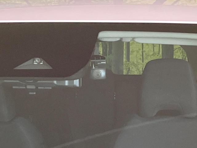 ノート Ｘ　プロパイロット　衝突軽減装置　禁煙車　純正９インチナビ　全周囲カメラ　ＥＴＣ　Ｂｌｕｅｔｏｏｔｈ　フルセグ　ドライブレコーダー　スマートキー　ＬＥＤヘッドライト　レーンアシスト　コーナーセンサー（7枚目）