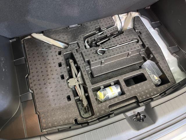 ノート Ｘ　プロパイロット　衝突軽減装置　禁煙車　純正９インチナビ　全周囲カメラ　ＥＴＣ　Ｂｌｕｅｔｏｏｔｈ　フルセグ　ドライブレコーダー　スマートキー　ＬＥＤヘッドライト　レーンアシスト　コーナーセンサー（21枚目）