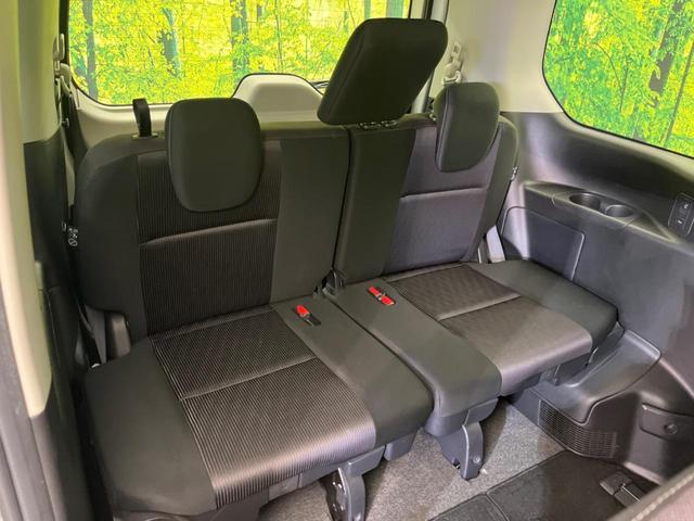 セレナ ｅ－パワー　ハイウェイスターＶ　両側電動スライドドア　純正９インチナビ　フリップダウンモニター　全周囲カメラ　衝突警報装置　レーダークルーズコントロール　禁煙車　シートヒーター　ドライブレコーダー　コーナーセンサ（11枚目）