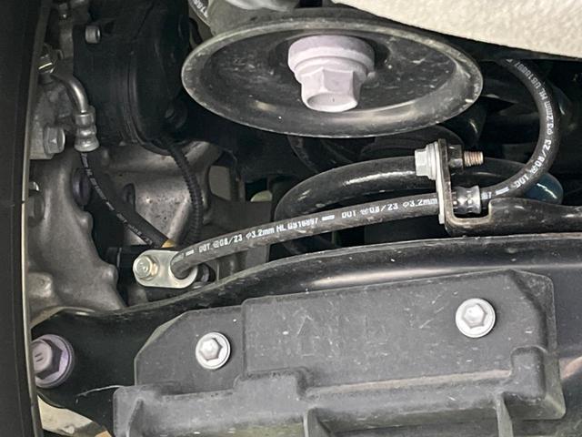 アルファードハイブリッド Ｚ　左右独立ムーンルーフ　両側電動スライドドア　純正１４インチディスプレイオーディオ　全周囲カメラ　衝突軽減装置　ＬＥＤヘッドライト　ＥＴＣ　Ｂｌｕｅｔｏｏｔｈ再生　フルセグ　ドライブレ（26枚目）