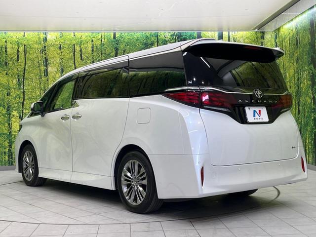 アルファードハイブリッド Ｚ　左右独立ムーンルーフ　両側電動スライドドア　純正１４インチディスプレイオーディオ　全周囲カメラ　衝突軽減装置　ＬＥＤヘッドライト　ＥＴＣ　Ｂｌｕｅｔｏｏｔｈ再生　フルセグ　ドライブレ（33枚目）