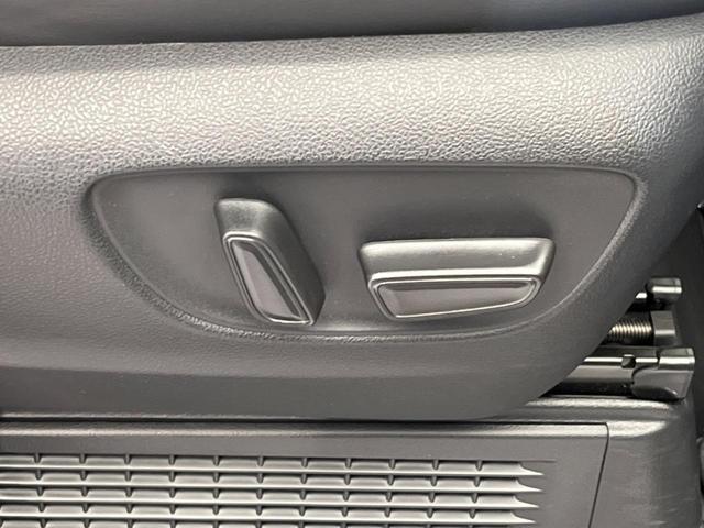 アルファードハイブリッド Ｚ　左右独立ムーンルーフ　両側電動スライドドア　純正１４インチディスプレイオーディオ　全周囲カメラ　衝突軽減装置　ＬＥＤヘッドライト　ＥＴＣ　Ｂｌｕｅｔｏｏｔｈ再生　フルセグ　ドライブレ（40枚目）