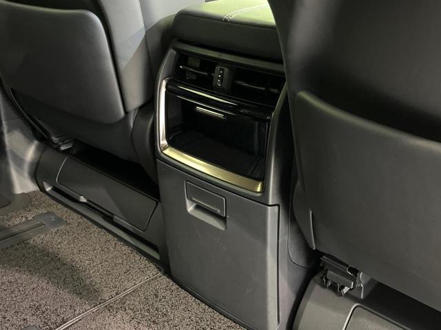 アルファードハイブリッド Ｚ　左右独立ムーンルーフ　両側電動スライドドア　純正１４インチディスプレイオーディオ　全周囲カメラ　衝突軽減装置　ＬＥＤヘッドライト　ＥＴＣ　Ｂｌｕｅｔｏｏｔｈ再生　フルセグ　ドライブレ（45枚目）